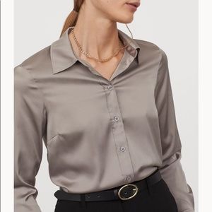 💗 3/25 Auburn color fitted satin blouse